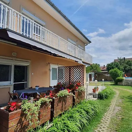 In - Balaton 20347 Zamardi