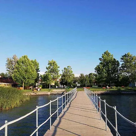 In - Balaton 20347 شقة